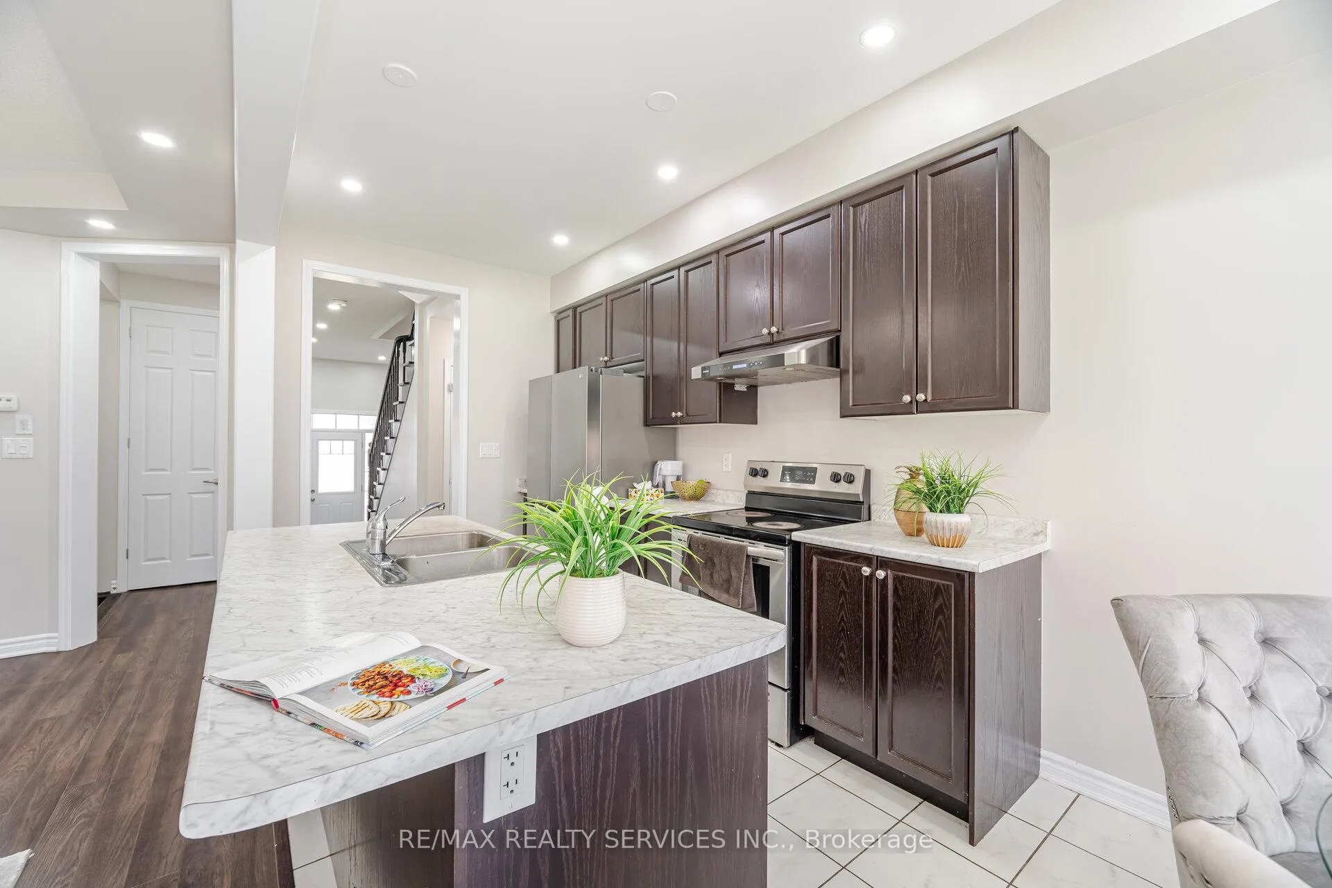 Photo 15 of 27 Phyllis Drive, Caledon, Rural Caledon — HOMEH