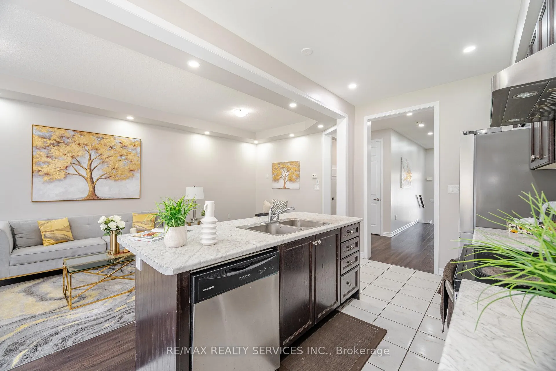 Photo 19 of 27 Phyllis Drive, Caledon, Rural Caledon — HOMEH