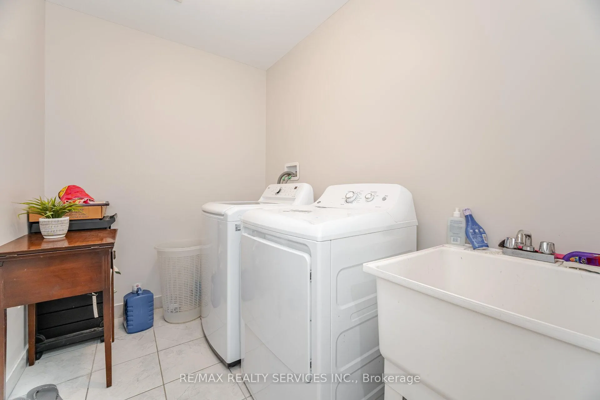 Photo 36 of 27 Phyllis Drive, Caledon, Rural Caledon — HOMEH
