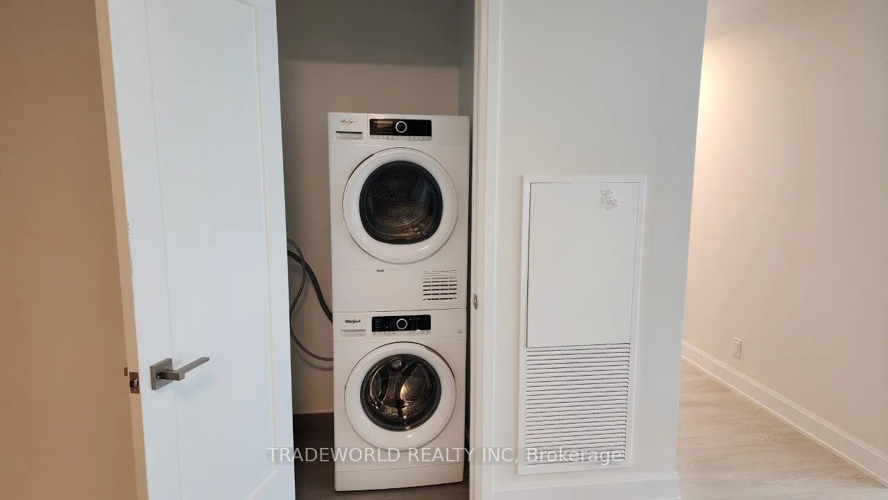Photo 11 of Unit 2105, 8 Water Walk Drive, Markham, Unionville — HOMEH