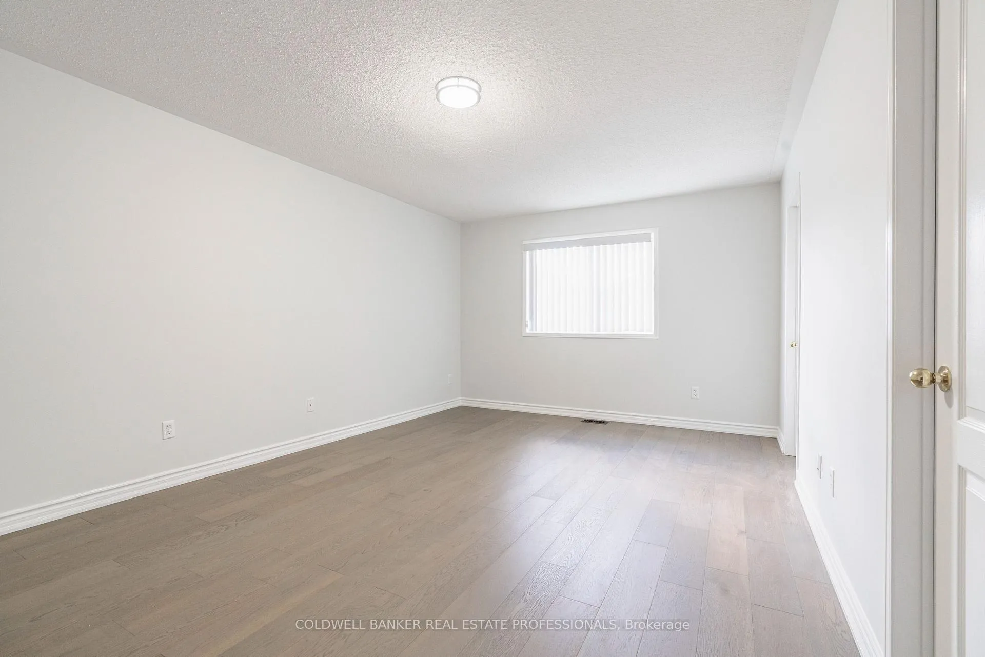 Photo 5 of 112 Edward Jeffreys Avenue, Markham, Wismer — HOMEH