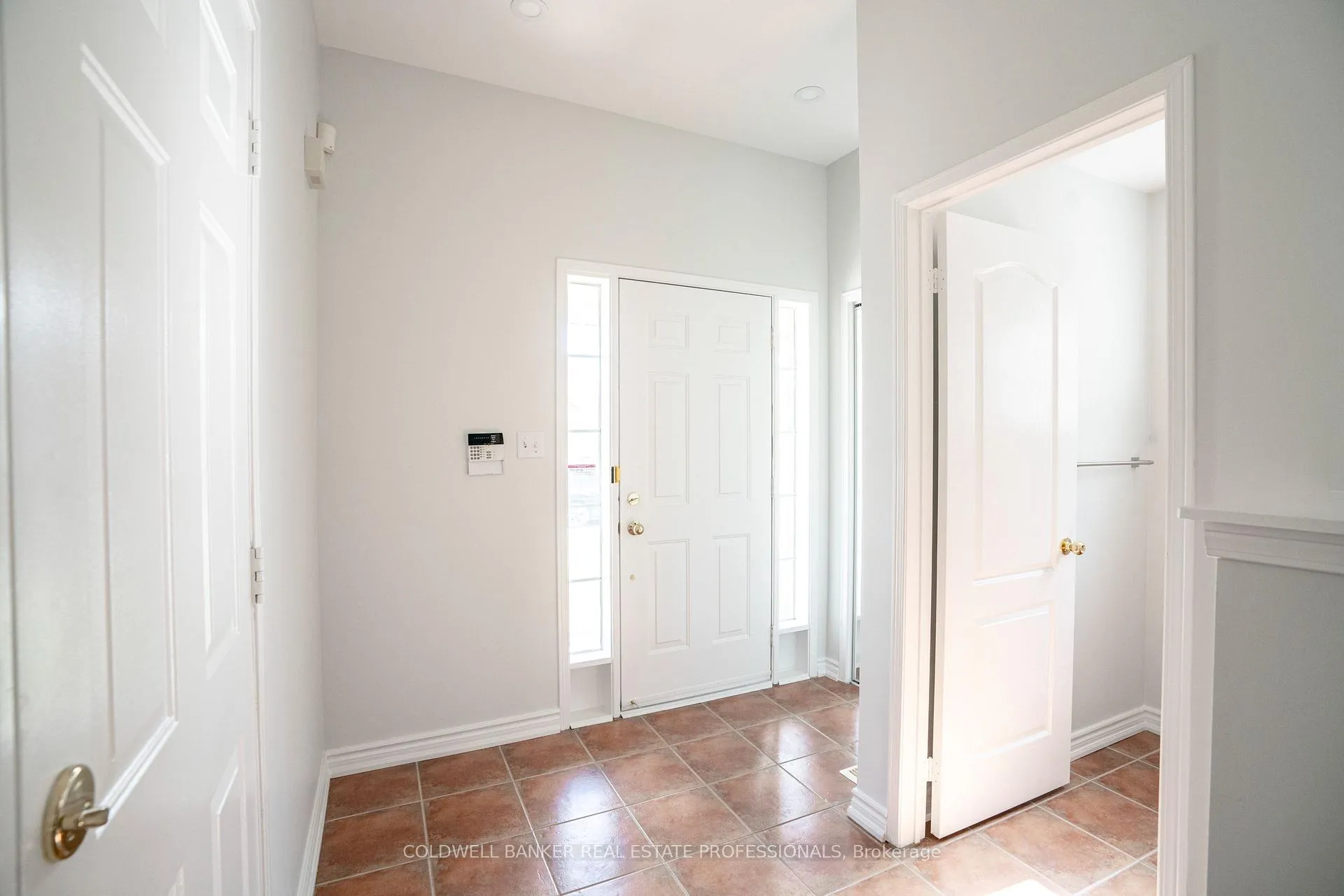 Photo 11 of 112 Edward Jeffreys Avenue, Markham, Wismer — HOMEH