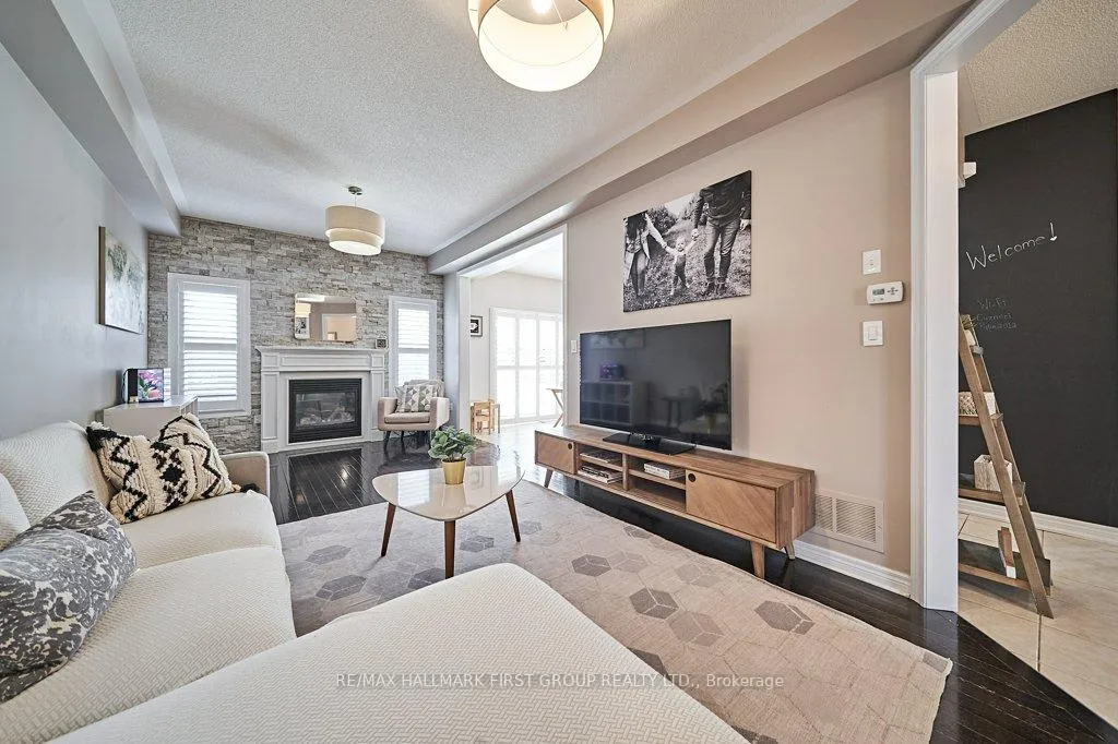 Photo 14 of 6 Mildenhall Place, Whitby, Brooklin — HOMEH