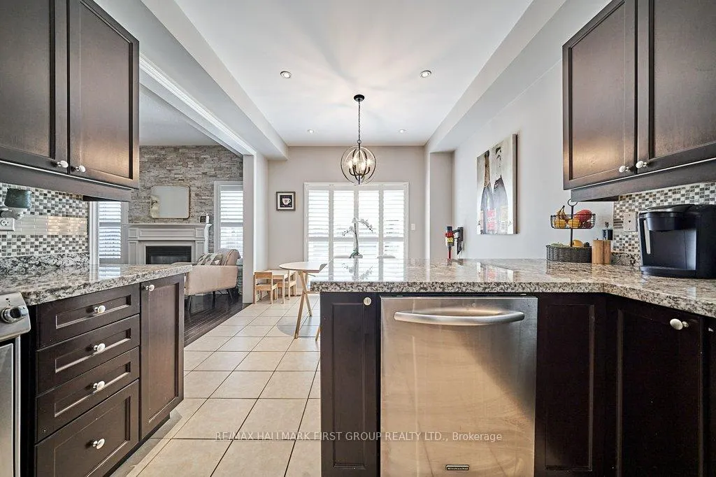 Photo 24 of 6 Mildenhall Place, Whitby, Brooklin — HOMEH