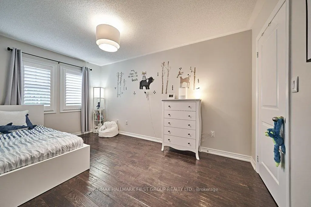 Photo 36 of 6 Mildenhall Place, Whitby, Brooklin — HOMEH