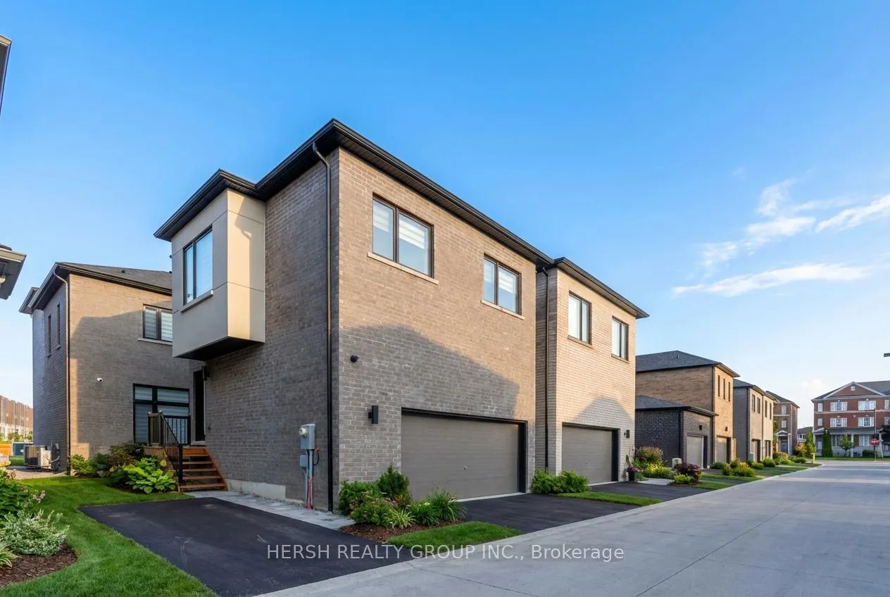Photo 1 of Unit Coach House, 52 Rustle Woods Avenue, Markham, Cornell — HOMEH