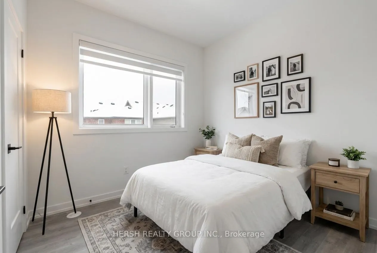 Photo 3 of Unit Coach House, 52 Rustle Woods Avenue, Markham, Cornell — HOMEH