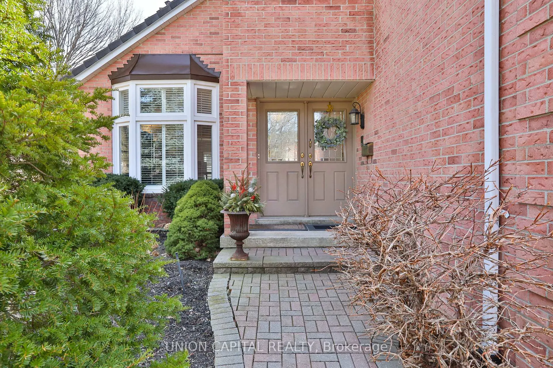 Photo 2 of 1 William Craig Court, Markham, Buttonville — HOMEH