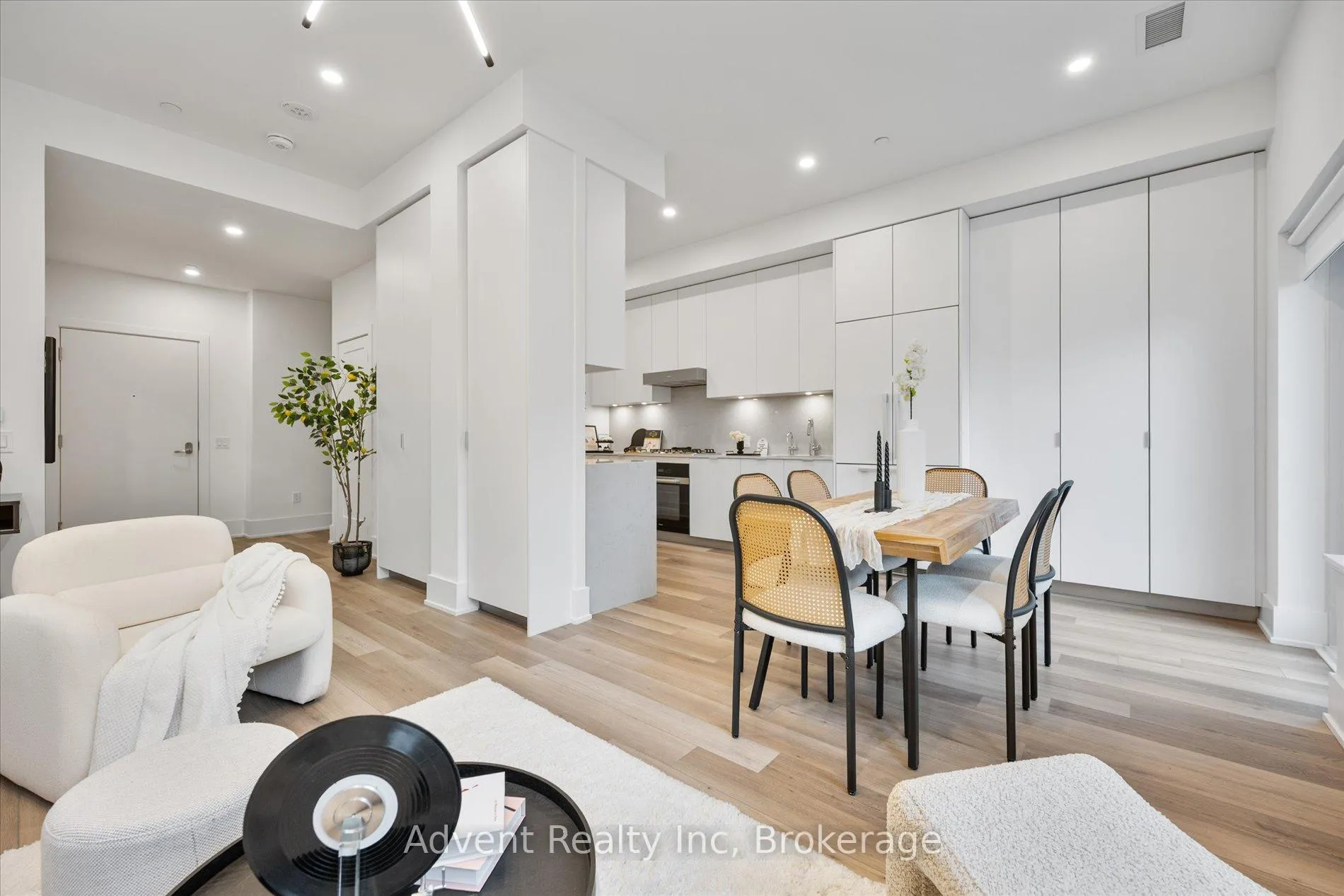 Photo 7 of Unit 115W, 9 Clegg Road, Markham, Unionville — HOMEH