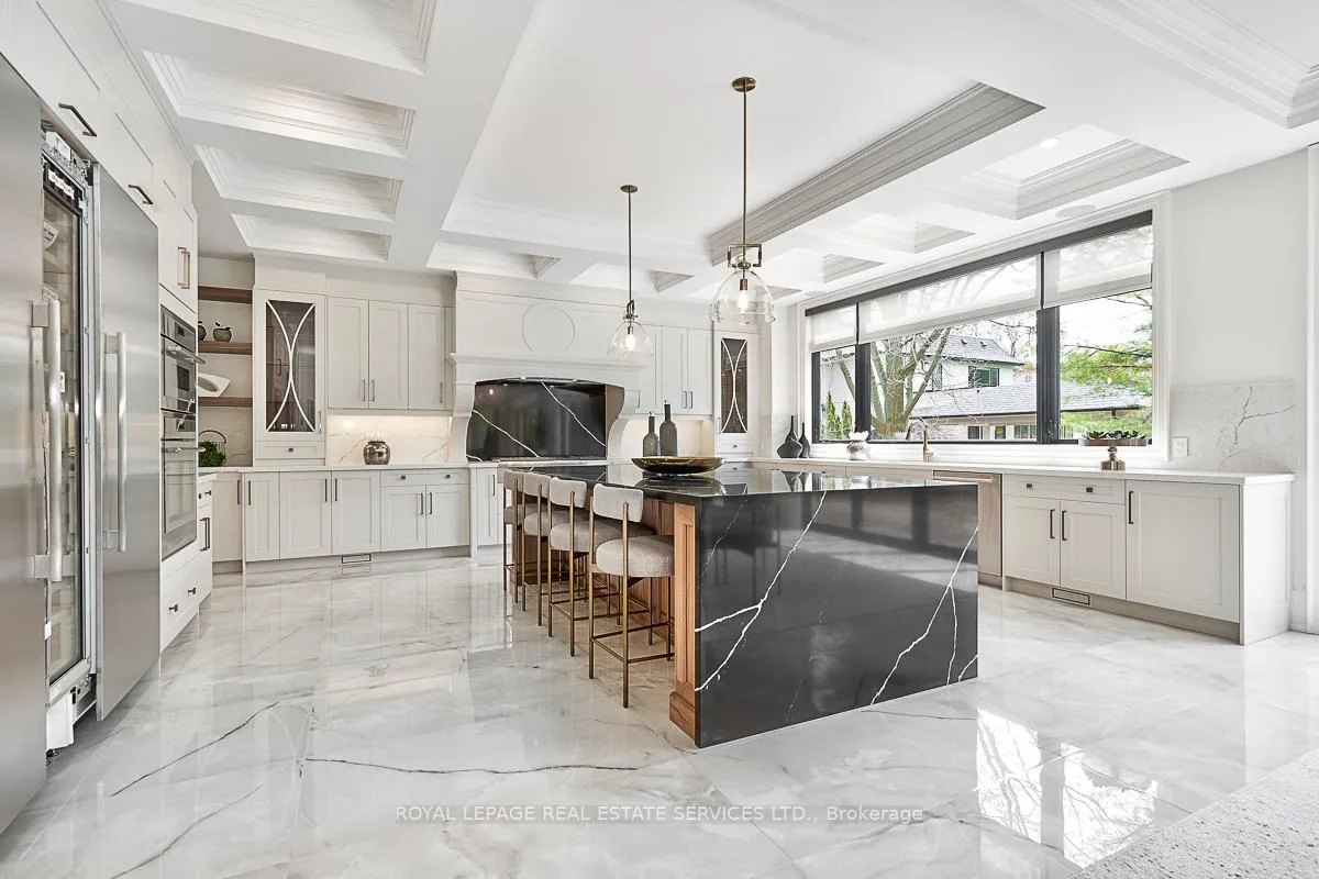 Photo 10 of 204 Maple Grove Drive, Oakville, Morrison — HOMEH