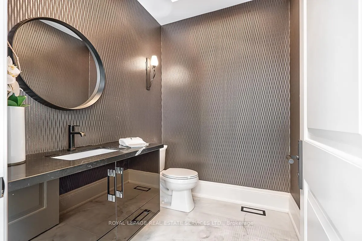 Photo 19 of 204 Maple Grove Drive, Oakville, Morrison — HOMEH