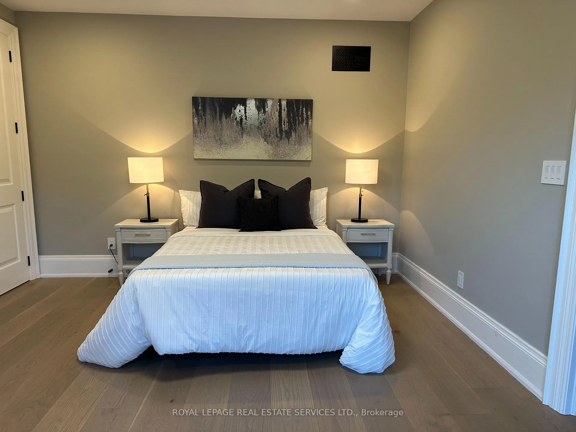 Photo 34 of 204 Maple Grove Drive, Oakville, Morrison — HOMEH