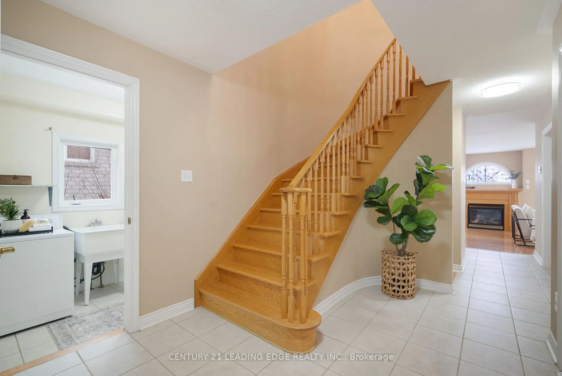Photo 5 of 8 Root Crescent, Ajax, Northwest Ajax — HOMEH
