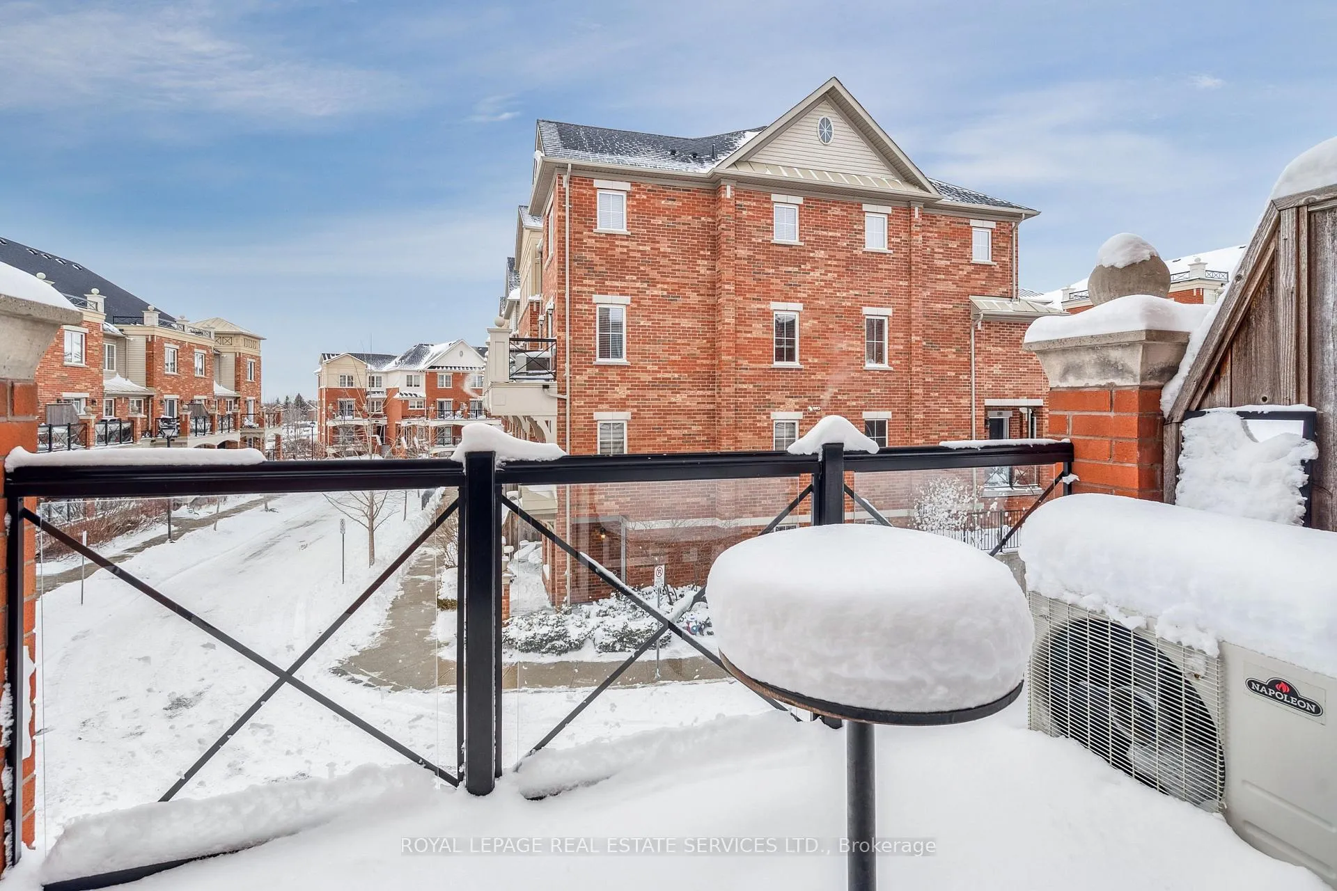 Photo 16 of Unit 9, 2444 Post Road, Oakville, River Oaks — HOMEH
