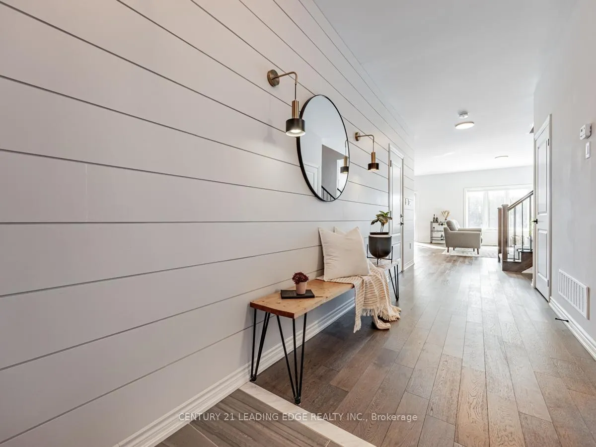 Photo 3 of 35 Gord Matthews Way, Uxbridge — HOMEH