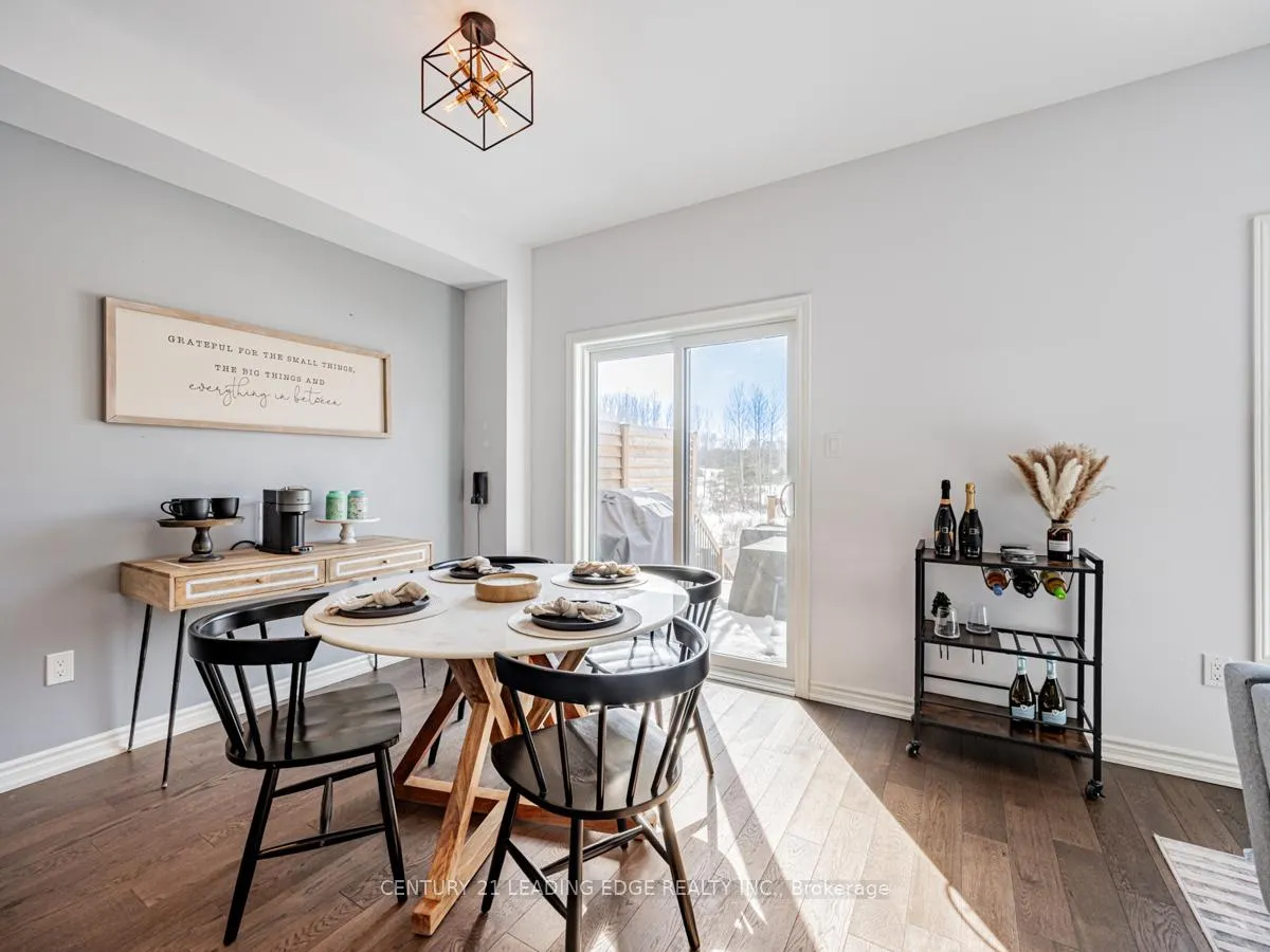 Photo 10 of 35 Gord Matthews Way, Uxbridge — HOMEH