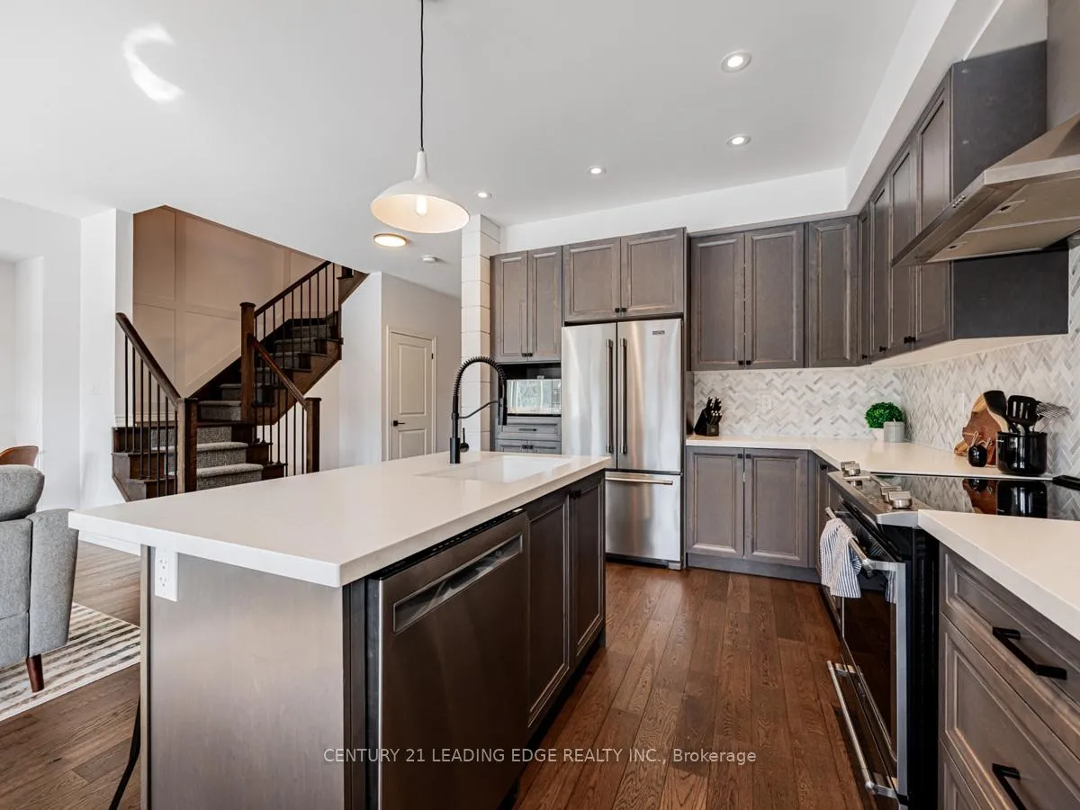 Photo 15 of 35 Gord Matthews Way, Uxbridge — HOMEH