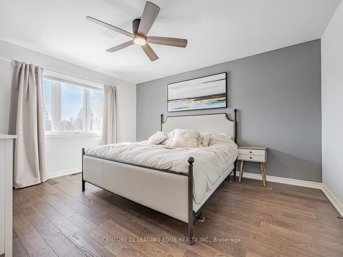 Photo 25 of 35 Gord Matthews Way, Uxbridge — HOMEH