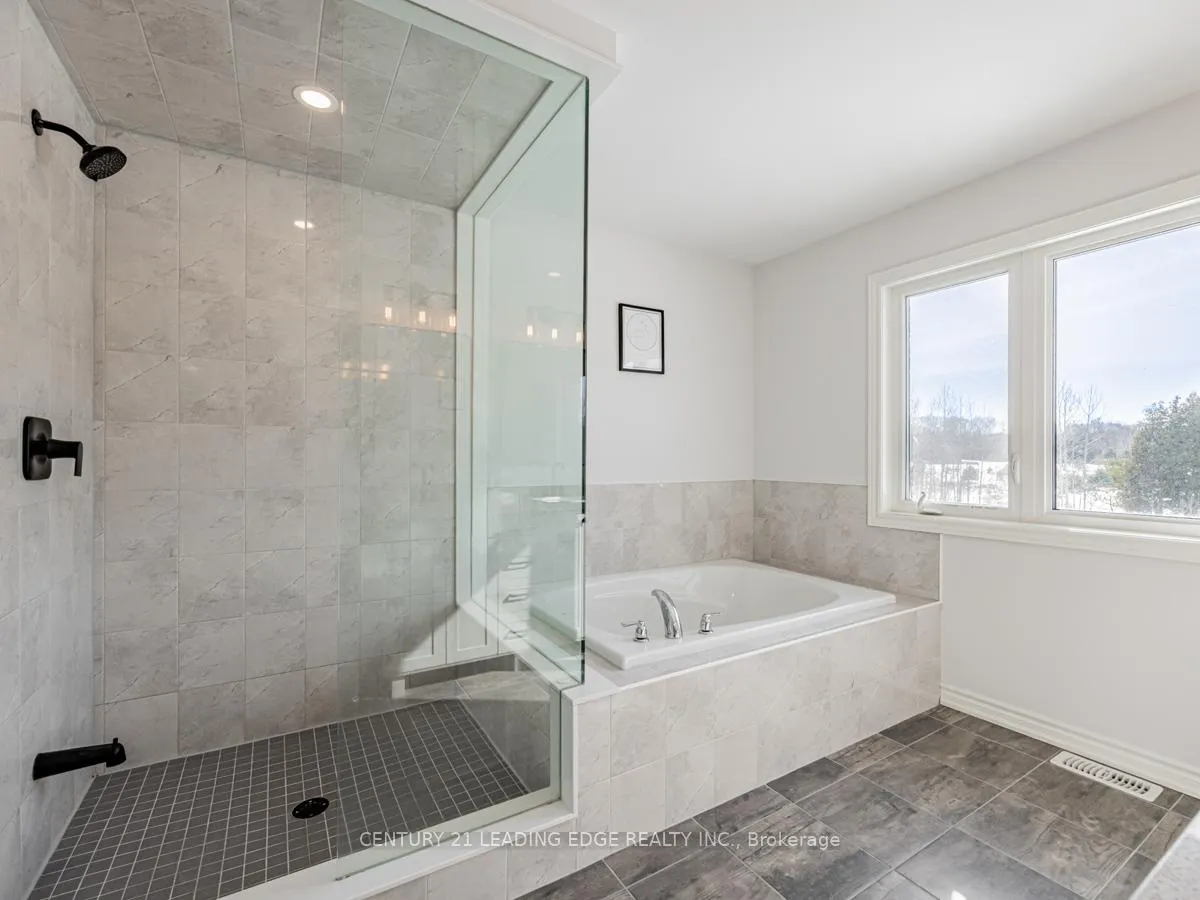 Photo 26 of 35 Gord Matthews Way, Uxbridge — HOMEH