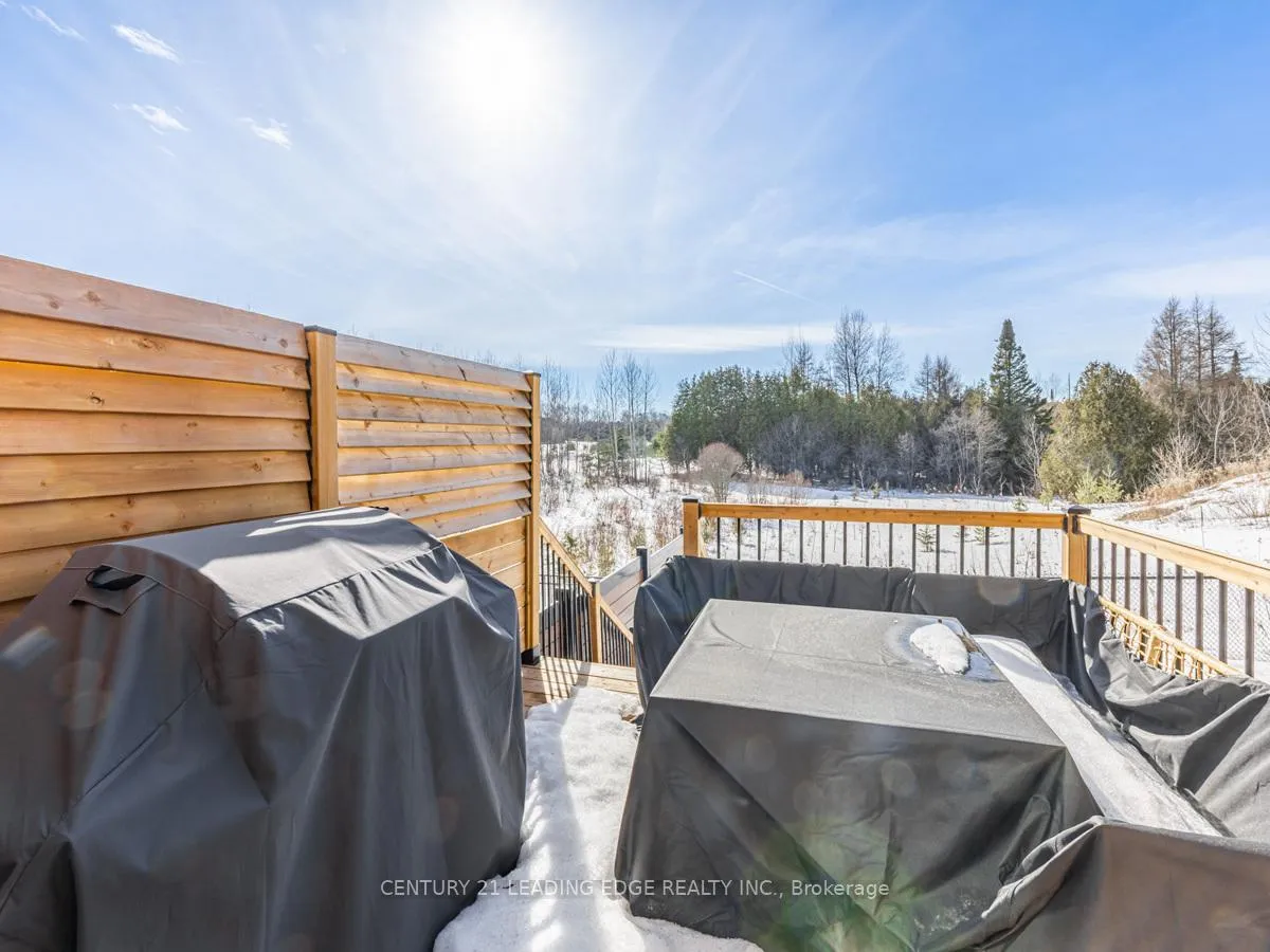 Photo 32 of 35 Gord Matthews Way, Uxbridge — HOMEH