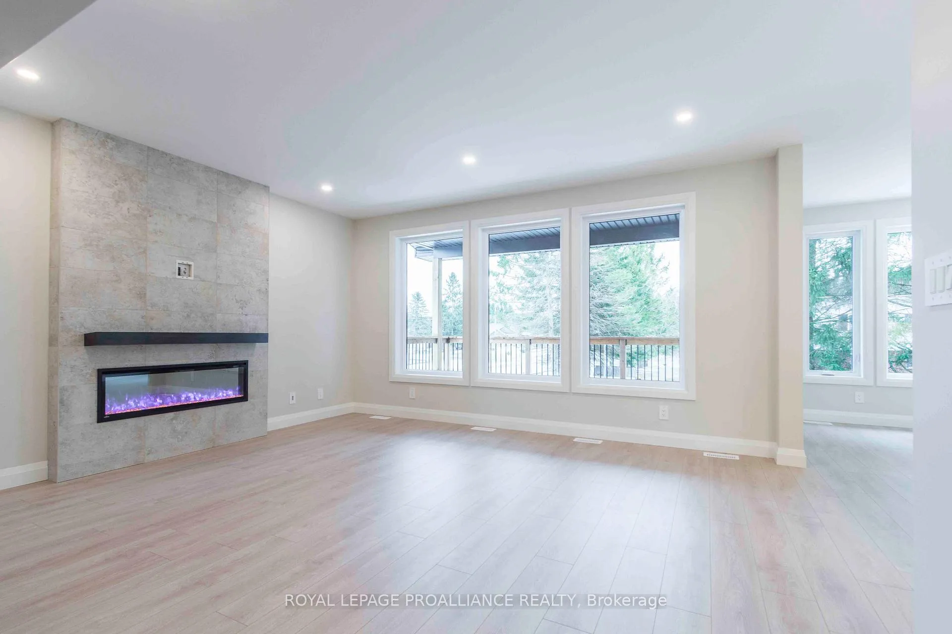 Photo 4 of 2 Mackenzie John Crescent, Brighton — HOMEH