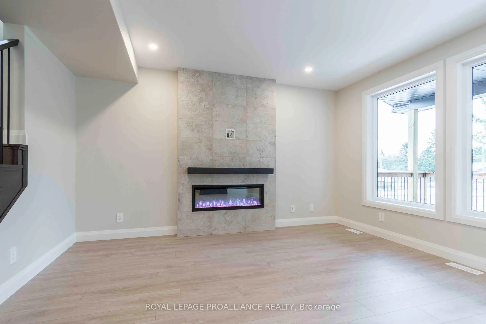 Photo 5 of 2 Mackenzie John Crescent, Brighton — HOMEH