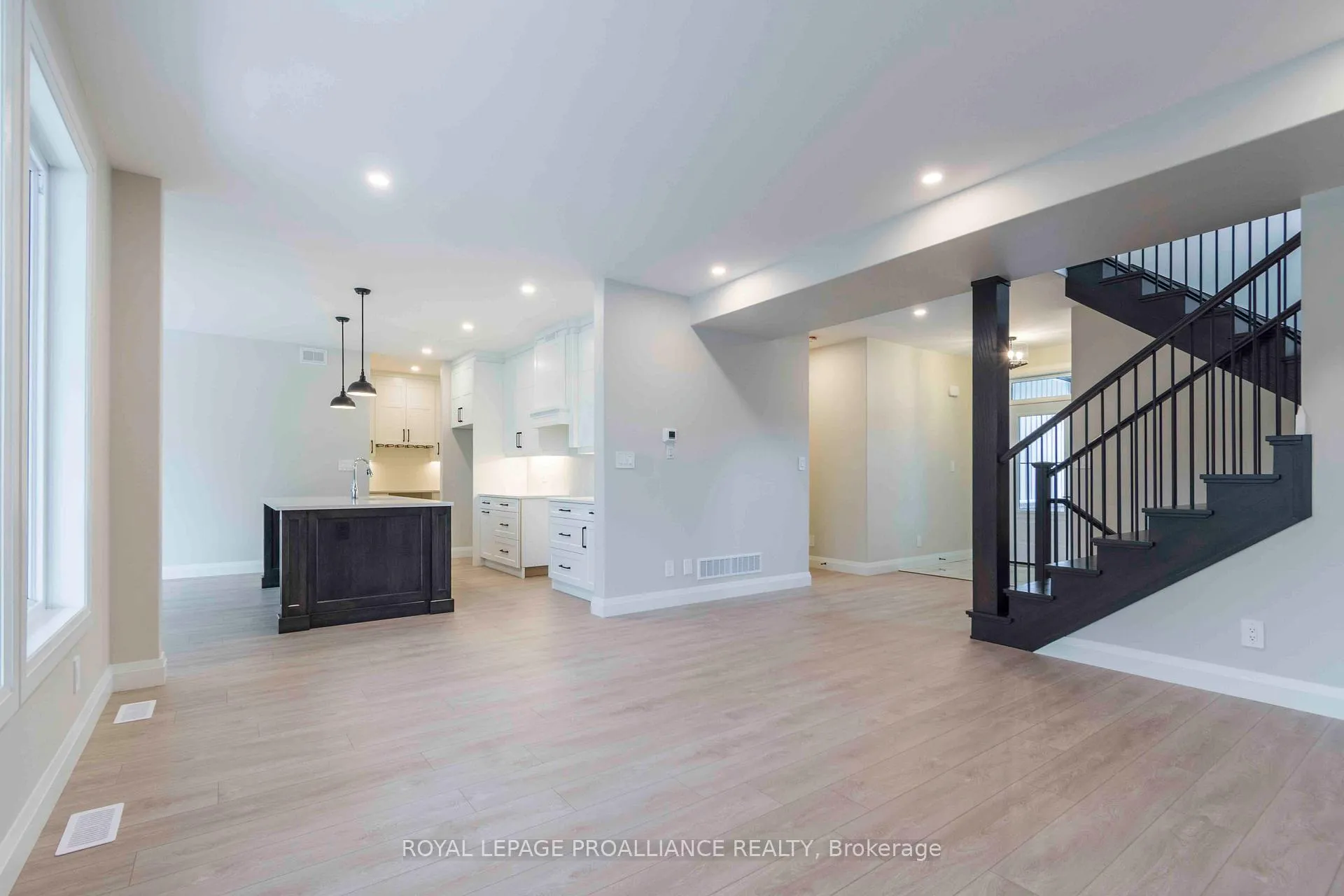 Photo 7 of 2 Mackenzie John Crescent, Brighton — HOMEH