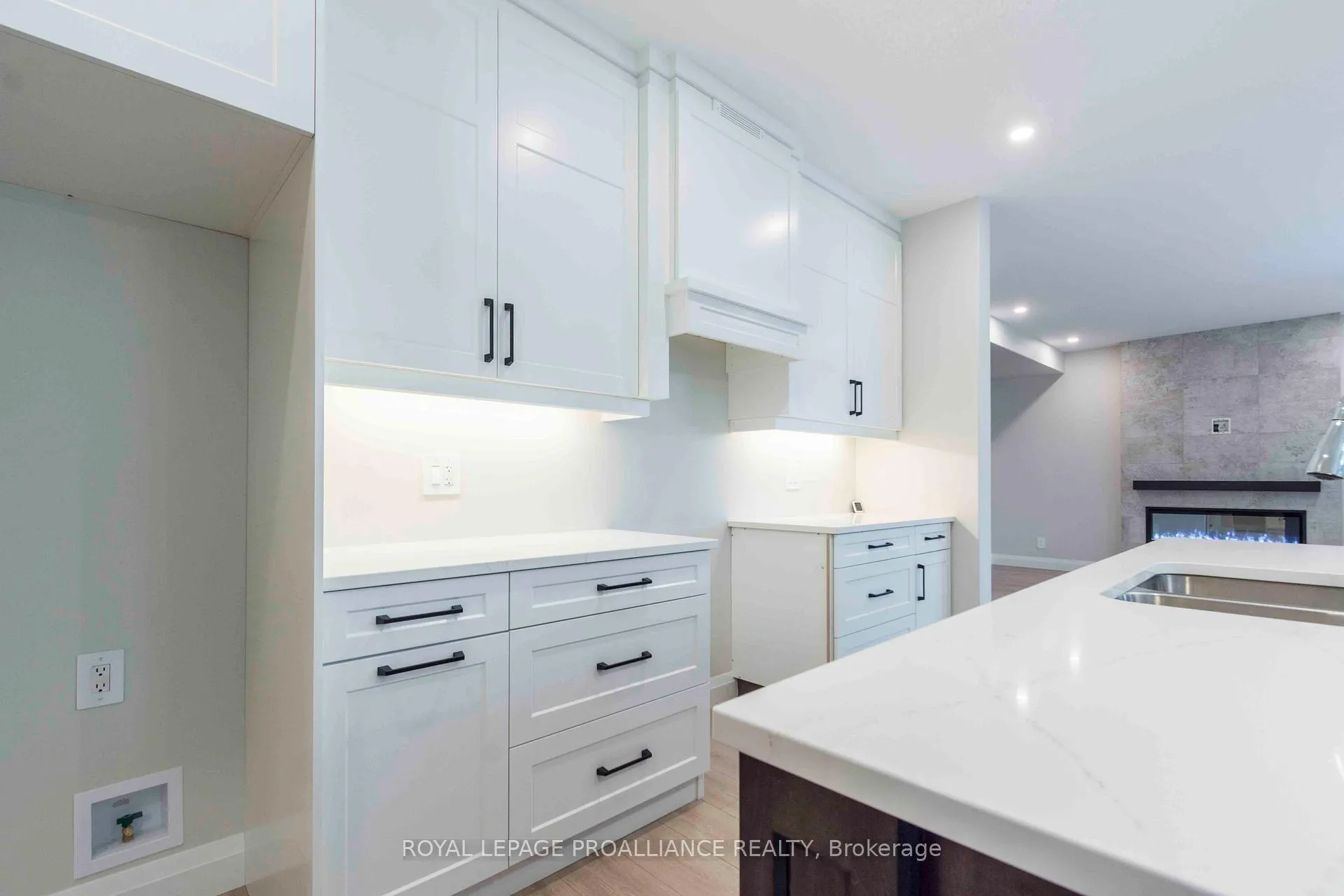 Photo 10 of 2 Mackenzie John Crescent, Brighton — HOMEH