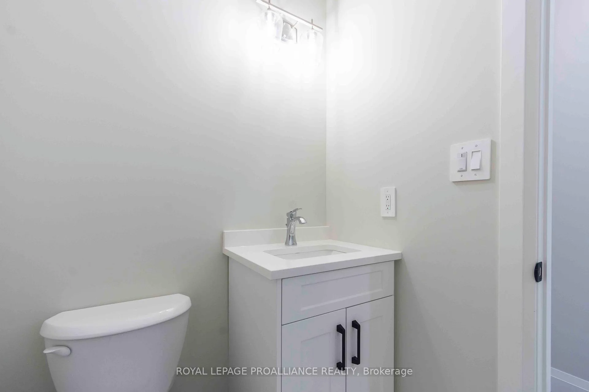 Photo 16 of 2 Mackenzie John Crescent, Brighton — HOMEH