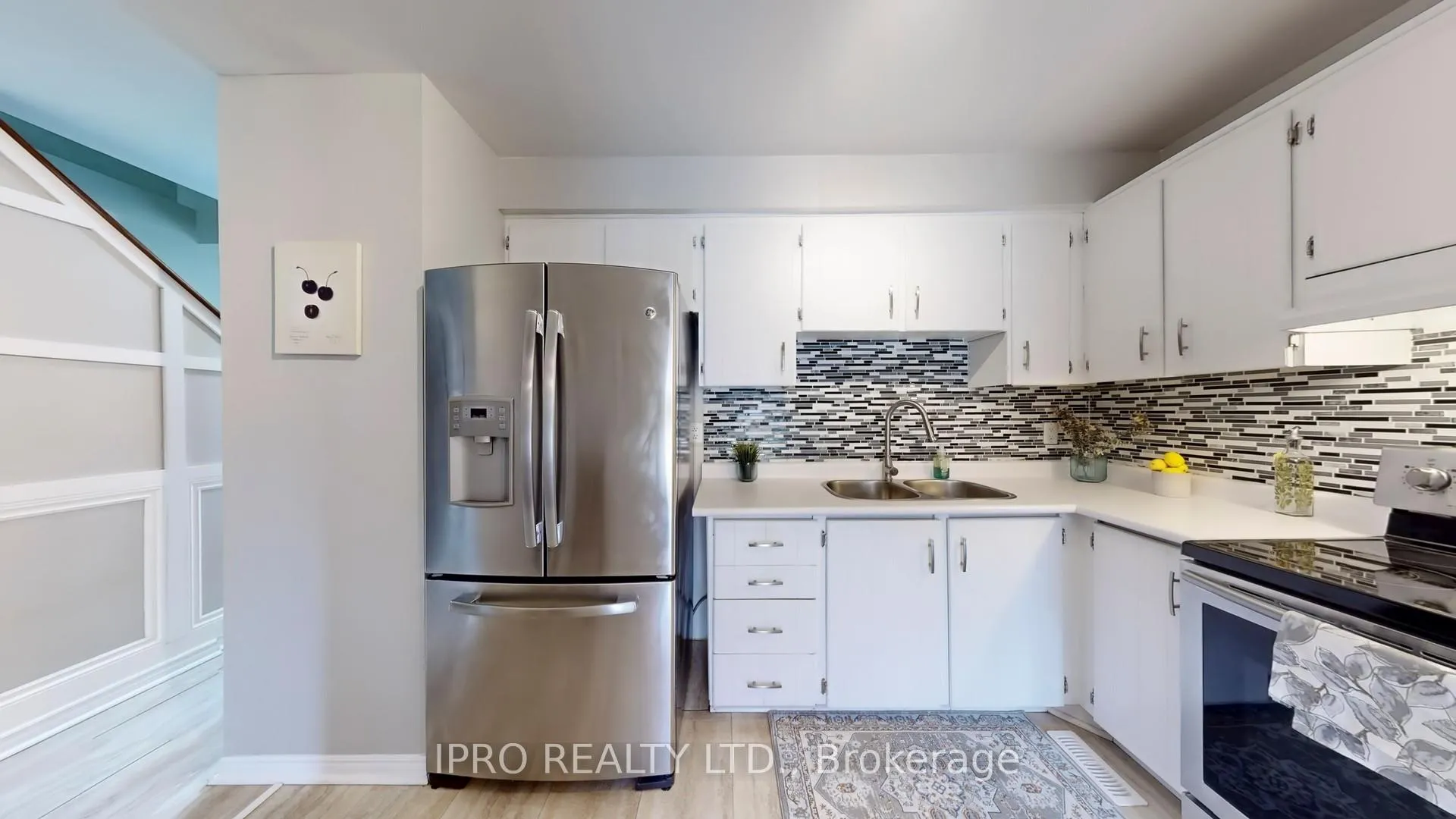Photo 9 of 88 Christie Crescent, Barrie, Letitia Heights — HOMEH
