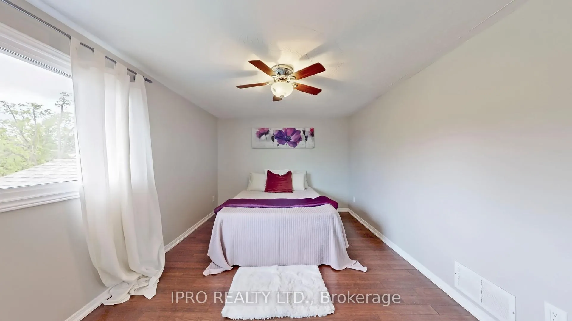 Photo 14 of 88 Christie Crescent, Barrie, Letitia Heights — HOMEH