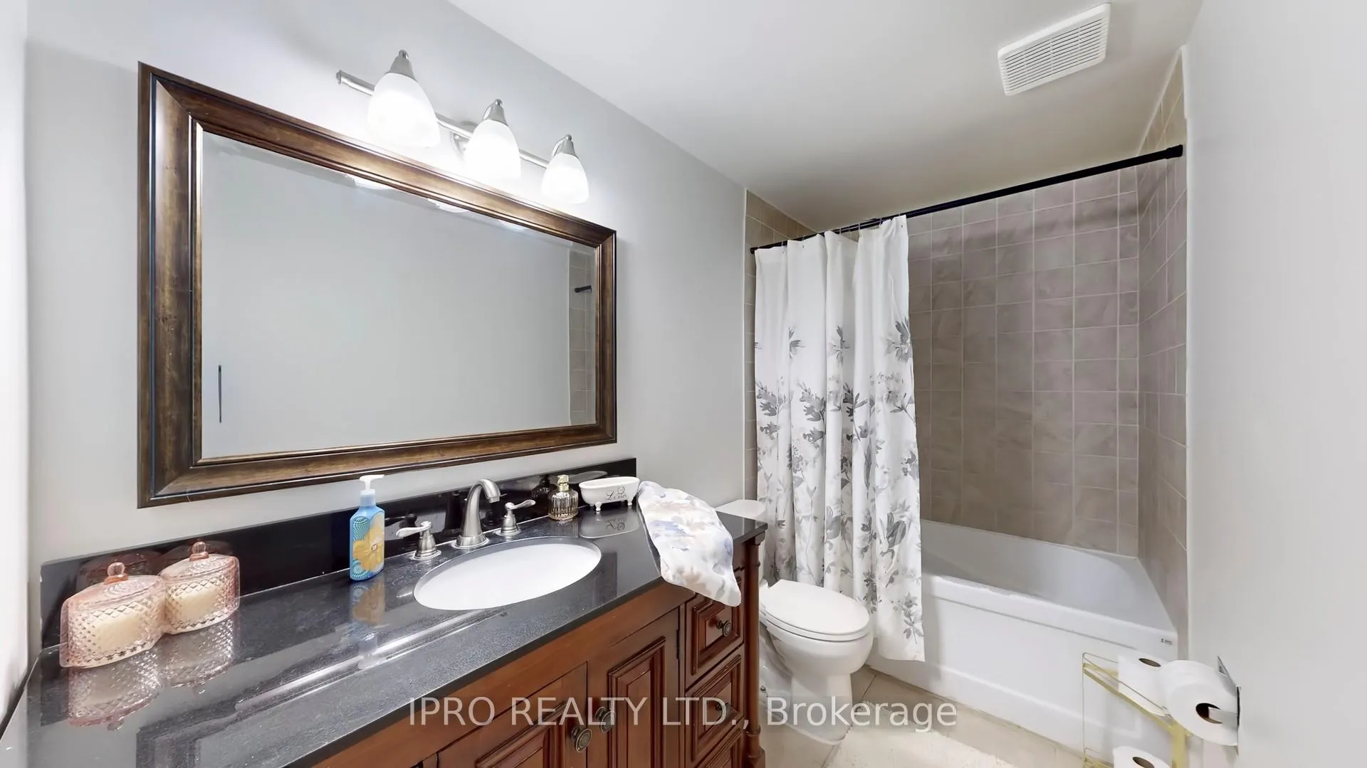 Photo 20 of 88 Christie Crescent, Barrie, Letitia Heights — HOMEH