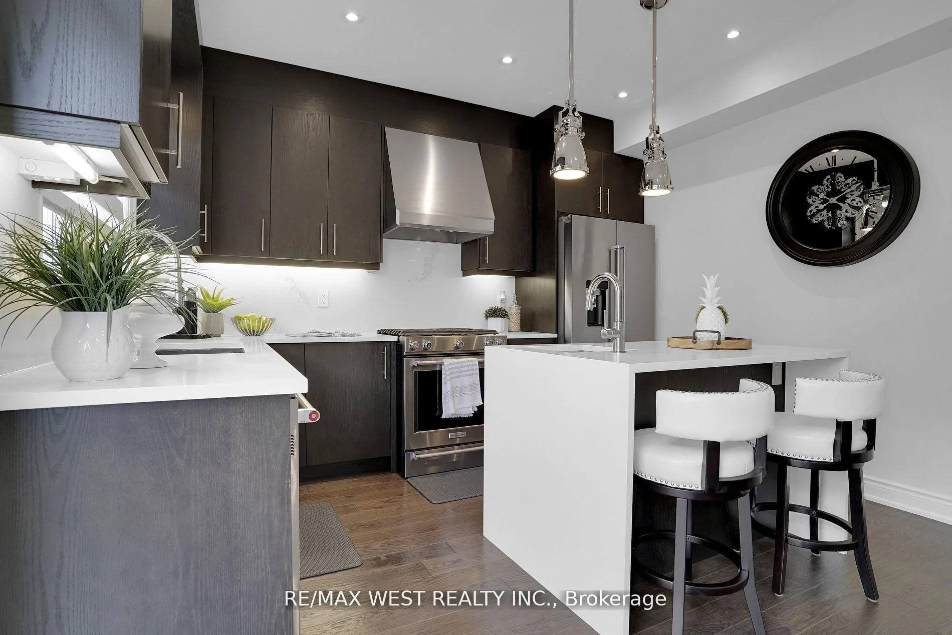 Photo 10 of 84 Zenith Avenue, Vaughan, Kleinburg — HOMEH