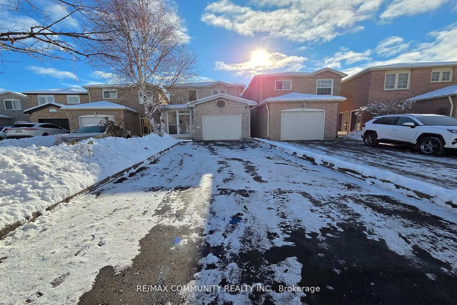 Photo 4 of 31 Stather Crescent, Markham, Milliken Mills East — HOMEH