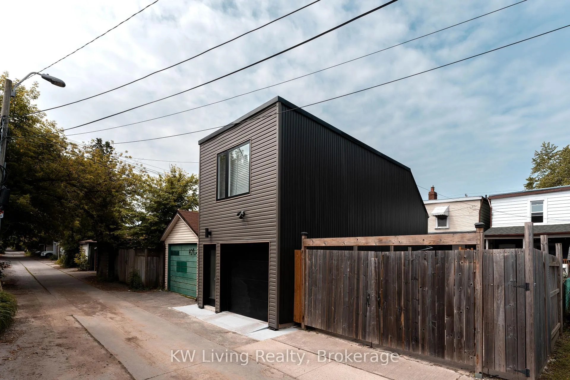 Photo 2 of Unit Laneway, 125 Chisholm Avenue, Toronto, Woodbine-Lumsden — HOMEH