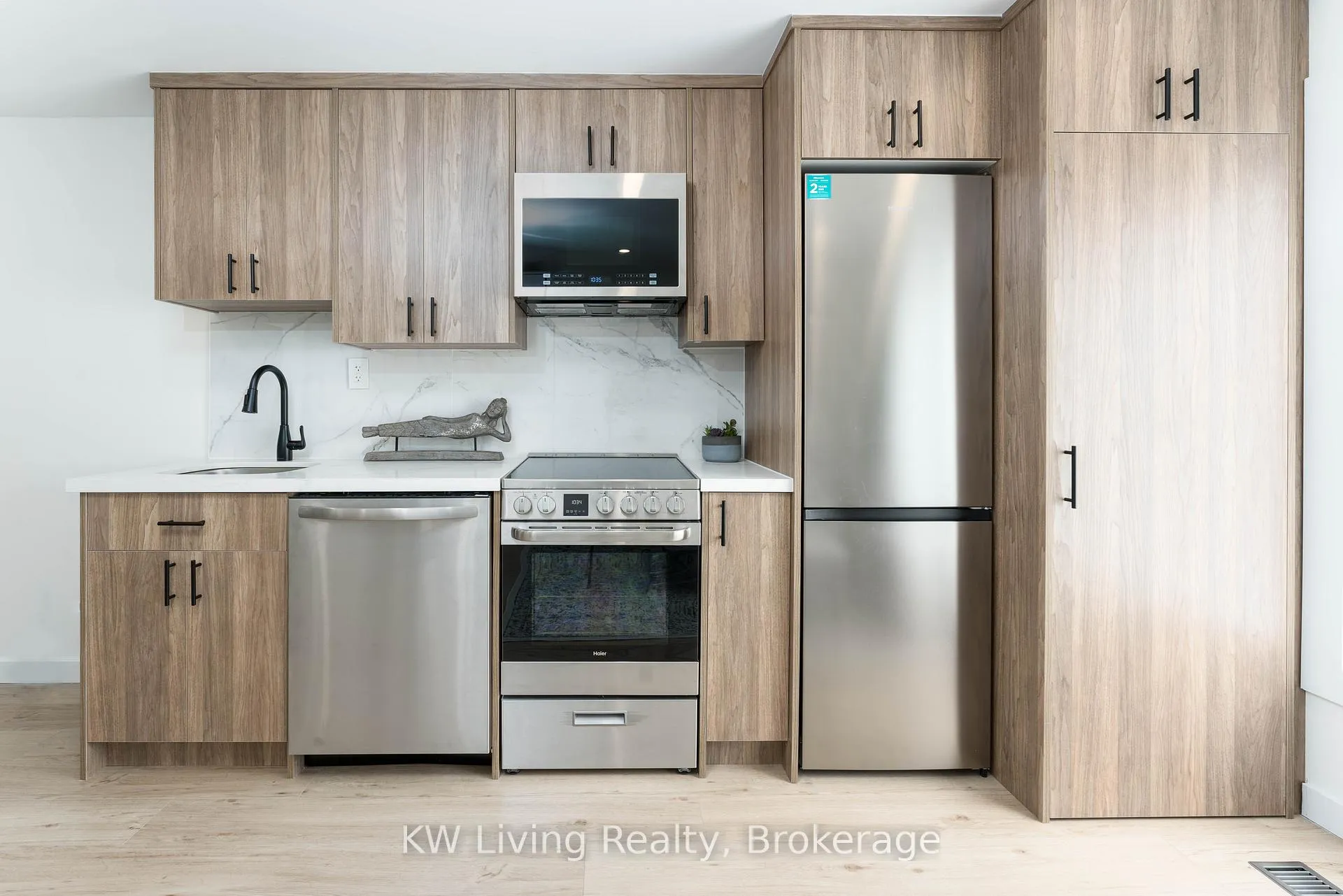 Photo 4 of Unit Laneway, 125 Chisholm Avenue, Toronto, Woodbine-Lumsden — HOMEH