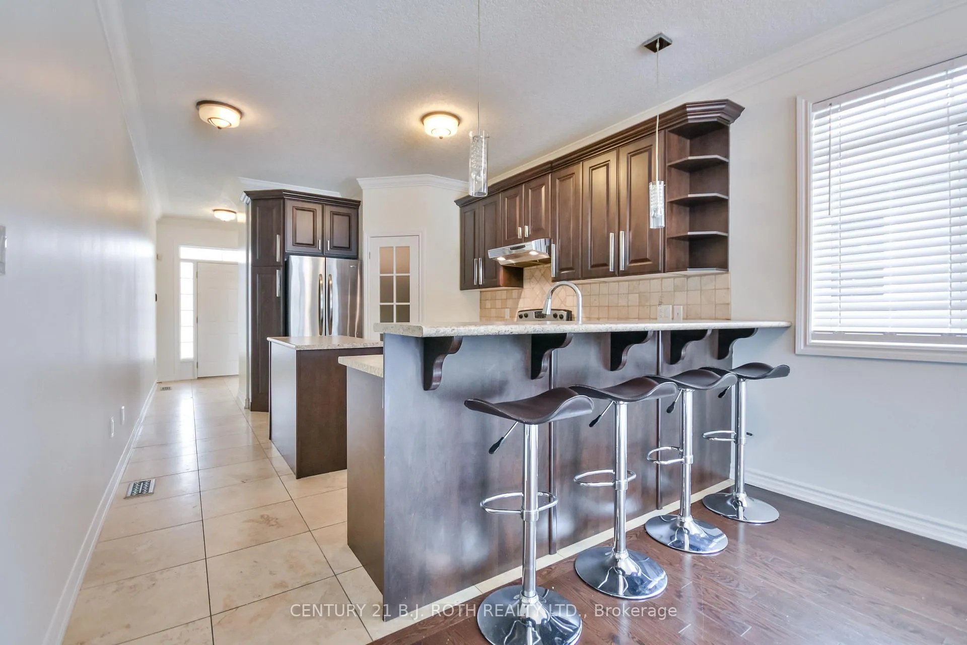 Photo 11 of 49 Athabaska Road, Barrie, Holly — HOMEH
