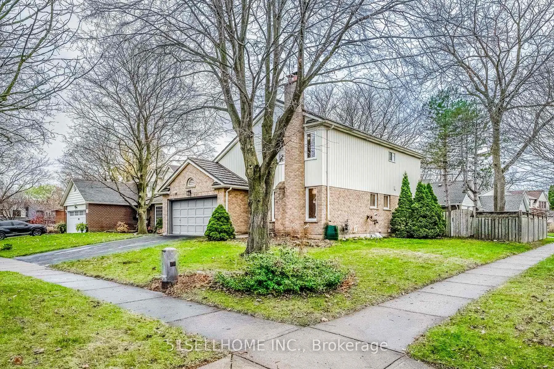 Photo 1 of 297 Beechlawn Drive, Waterloo — HOMEH