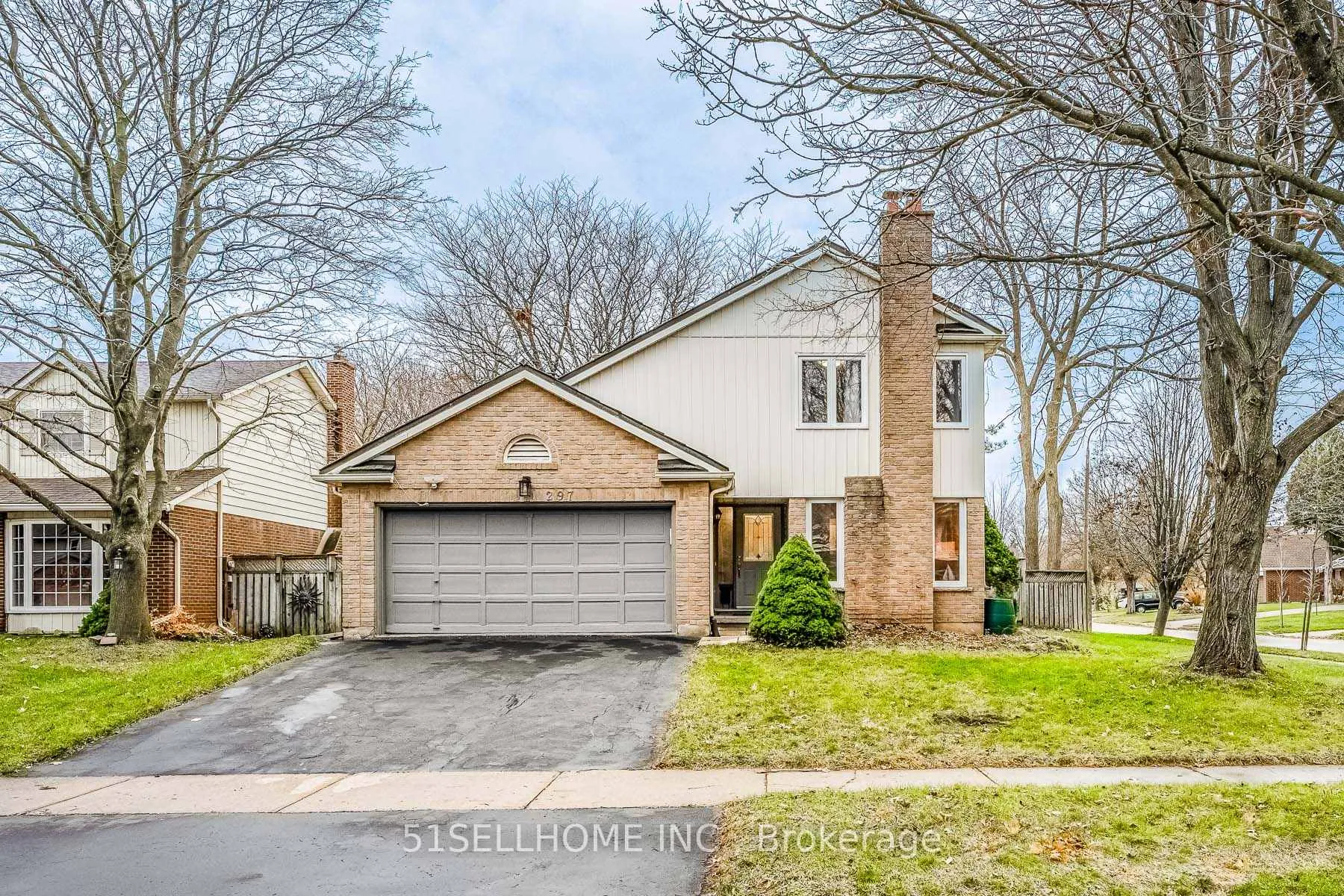 Photo 2 of 297 Beechlawn Drive, Waterloo — HOMEH