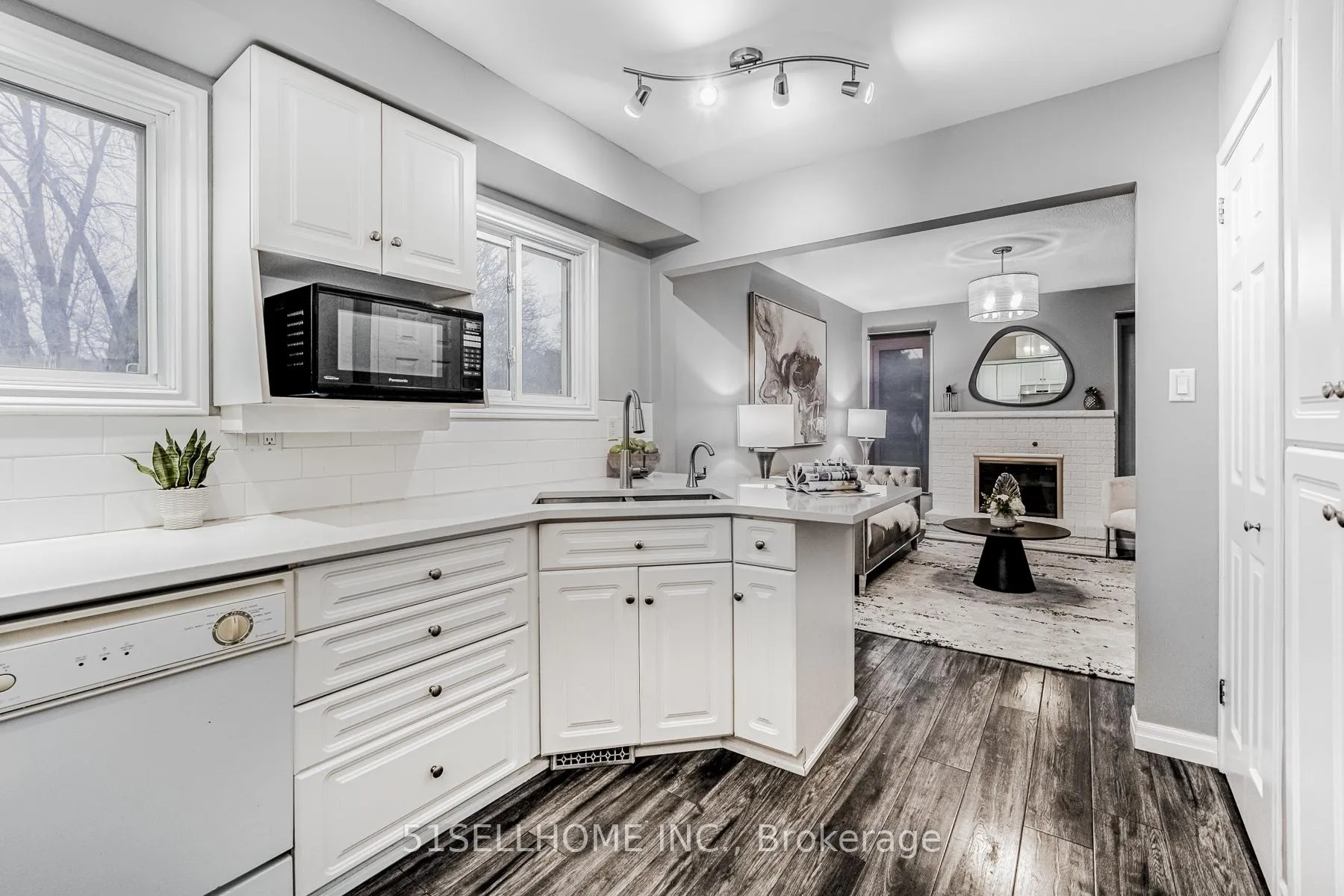 Photo 6 of 297 Beechlawn Drive, Waterloo — HOMEH