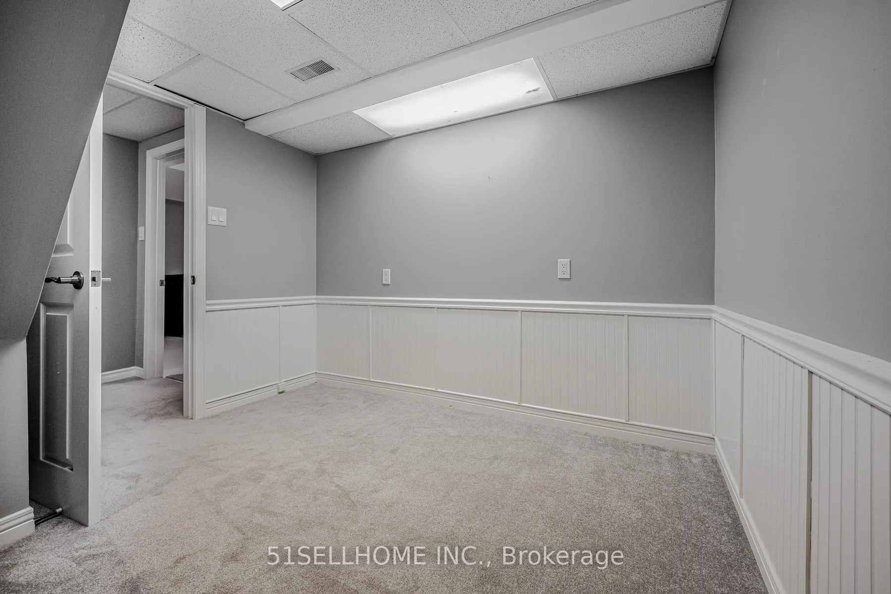 Photo 23 of 297 Beechlawn Drive, Waterloo — HOMEH