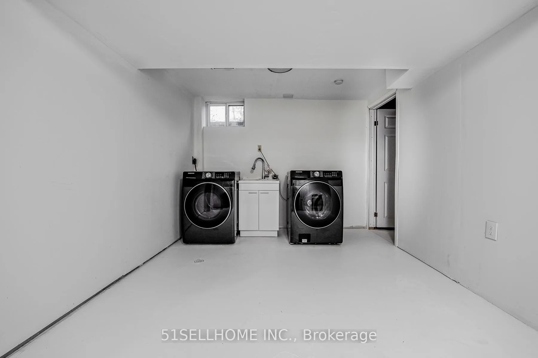 Photo 29 of 297 Beechlawn Drive, Waterloo — HOMEH