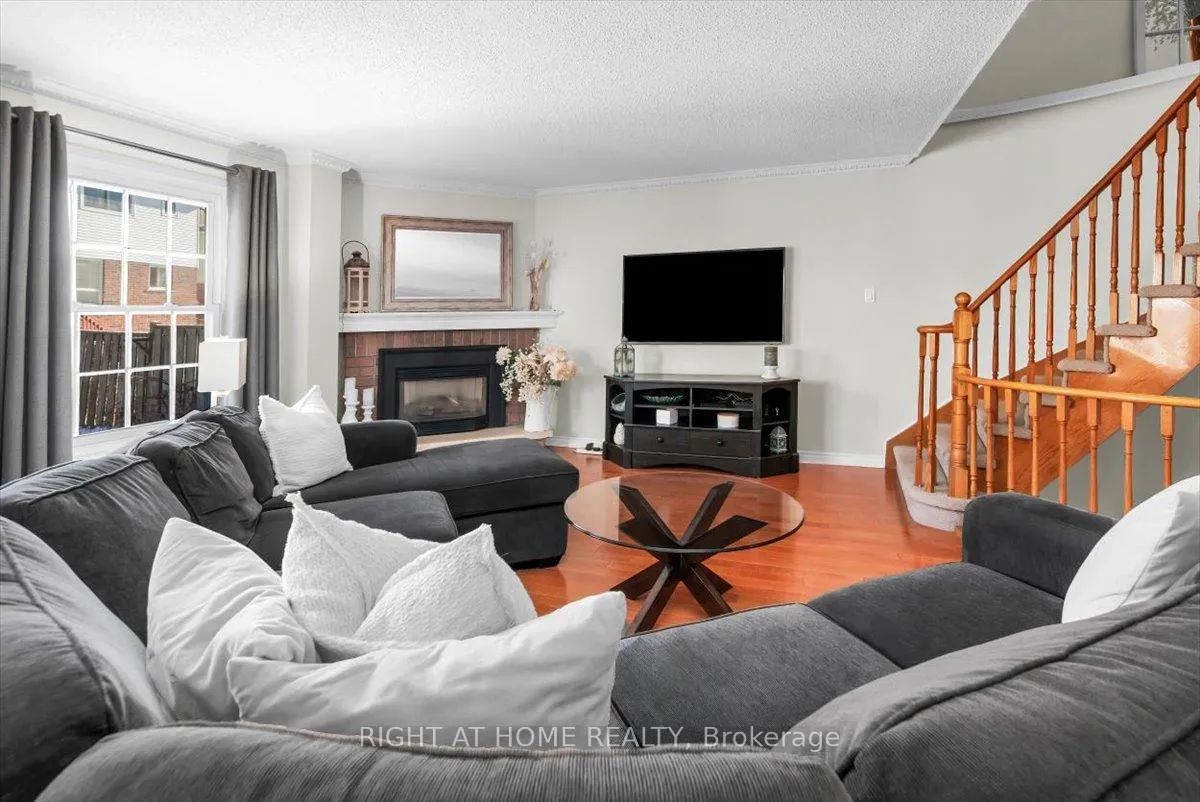 Photo 9 of 34 Bashford Road, Ajax, South West — HOMEH