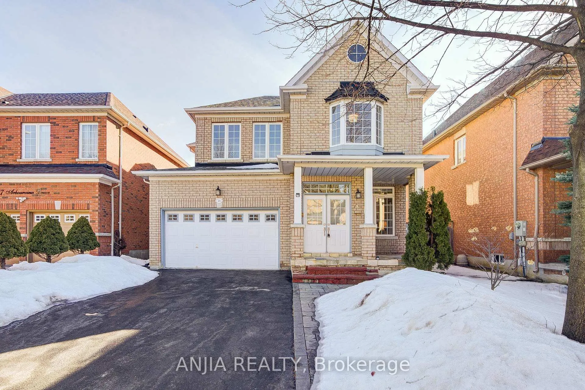 Photo 1 of 23 Arbourview Drive, Vaughan, Patterson — HOMEH