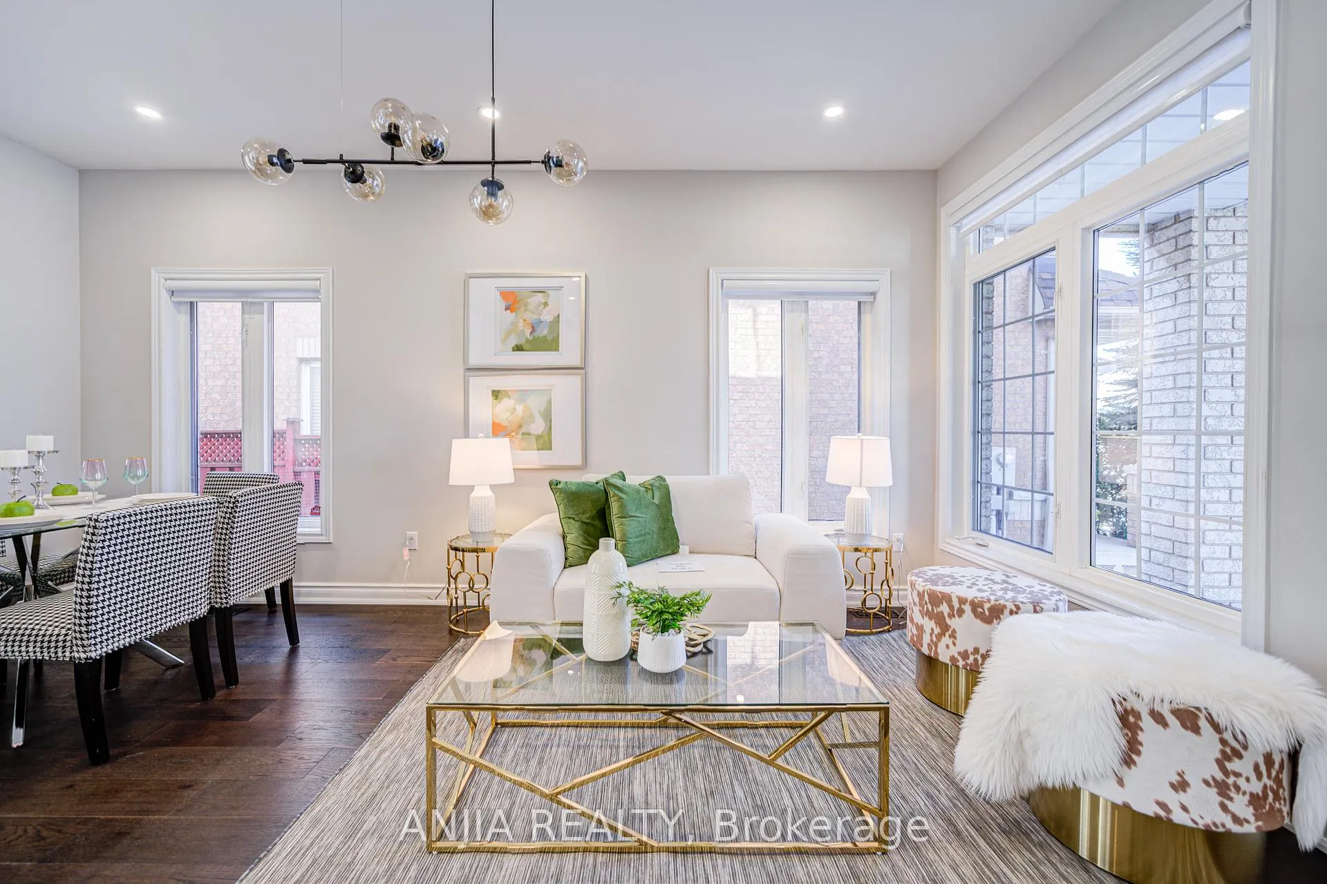 Photo 4 of 23 Arbourview Drive, Vaughan, Patterson — HOMEH
