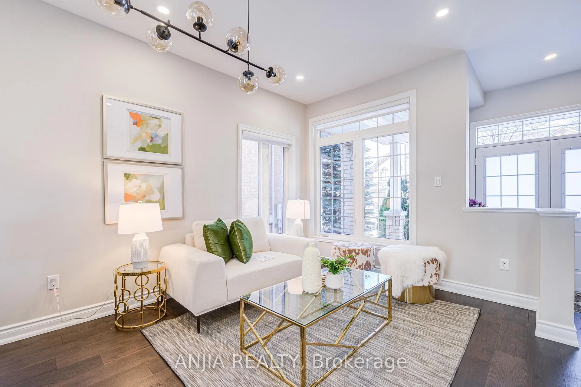 Photo 5 of 23 Arbourview Drive, Vaughan, Patterson — HOMEH