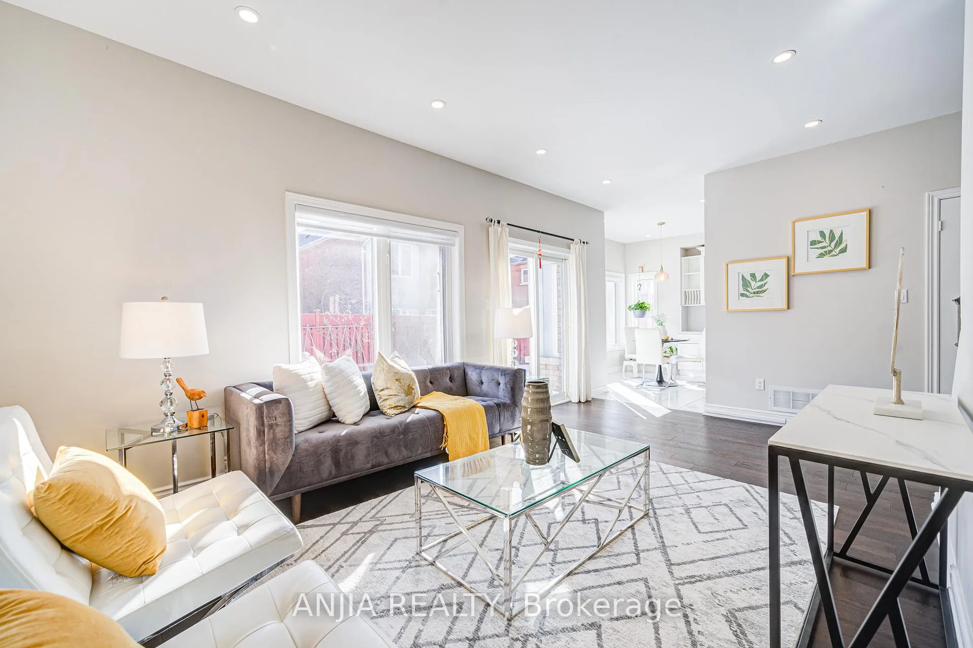 Photo 12 of 23 Arbourview Drive, Vaughan, Patterson — HOMEH