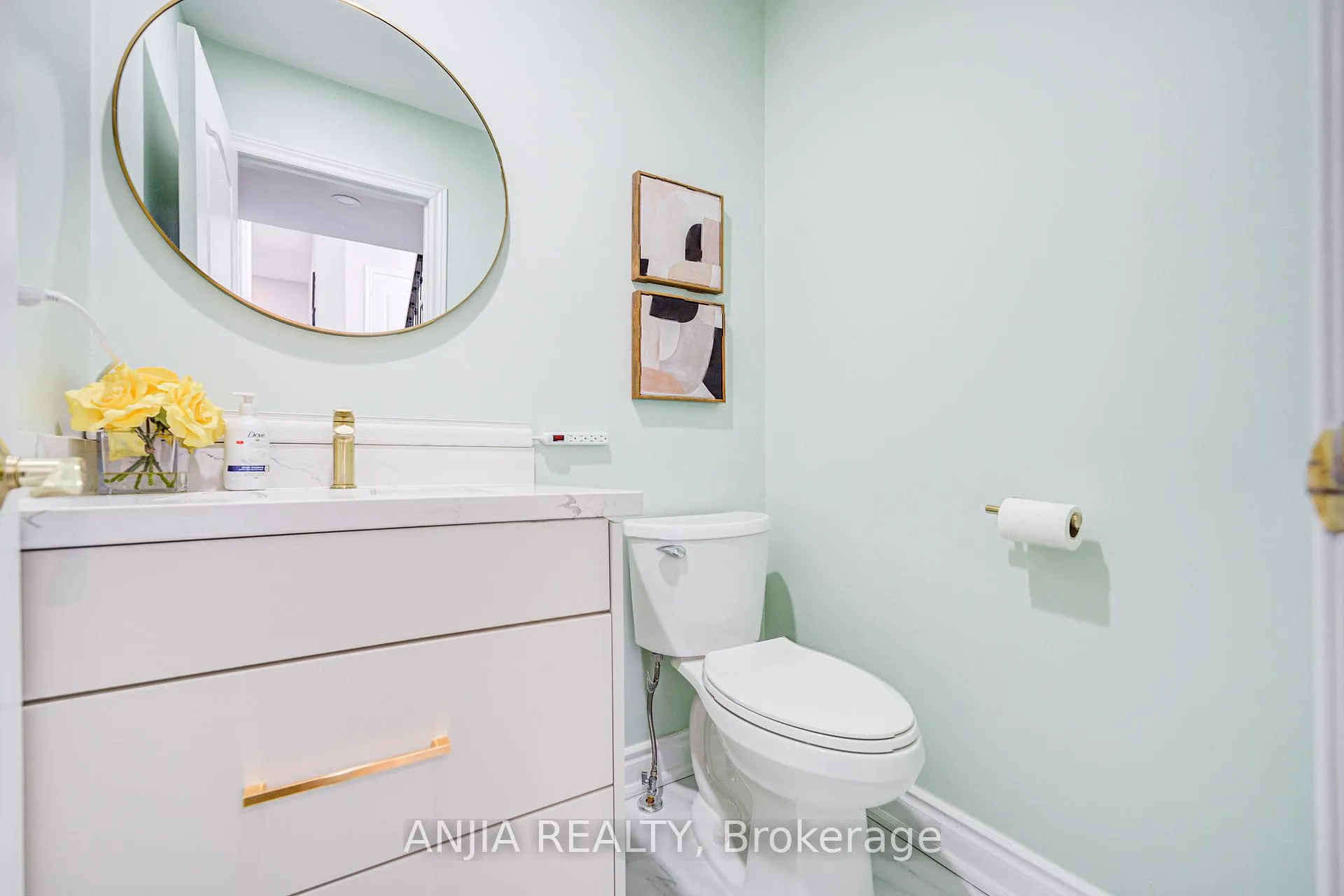 Photo 17 of 23 Arbourview Drive, Vaughan, Patterson — HOMEH