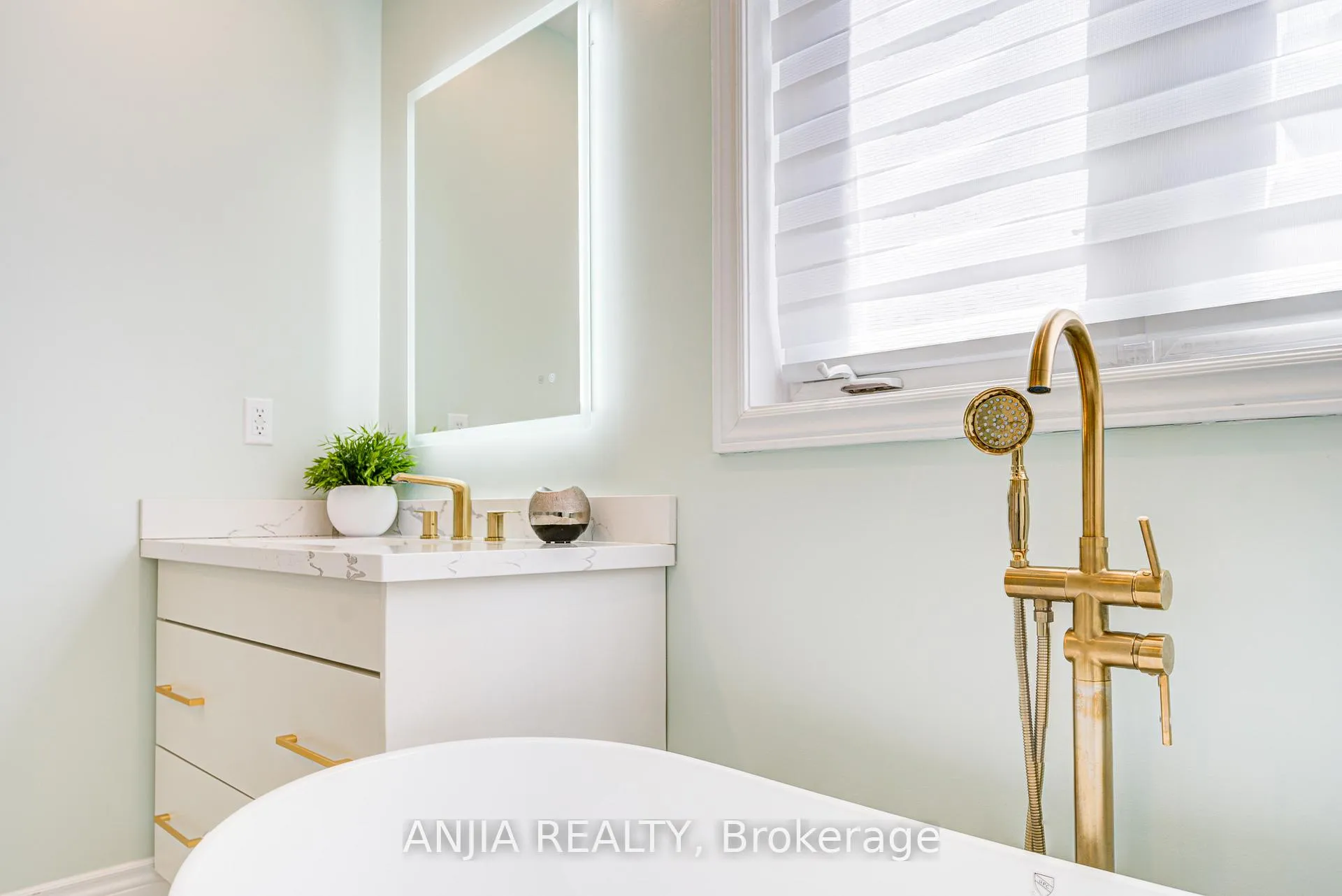 Photo 25 of 23 Arbourview Drive, Vaughan, Patterson — HOMEH
