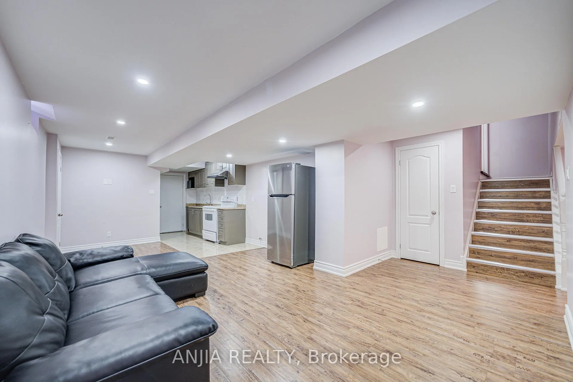 Photo 36 of 23 Arbourview Drive, Vaughan, Patterson — HOMEH